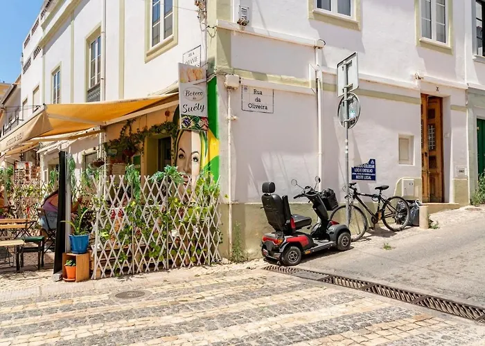 Semesterbostad Casa Oliveira *